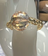 Stretch Ring Glass